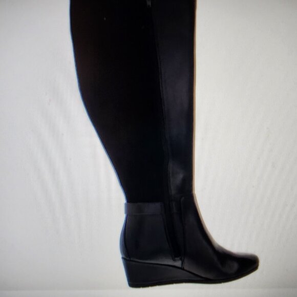 Giani Bernini "Catrinaa" Leather Black Boots. NIB. Size 6 Wide Calf. - Picture 3 of 12